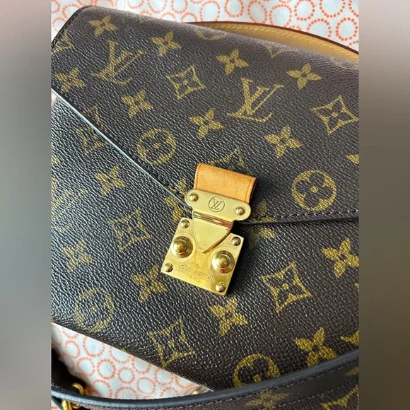 Louis Vuitton Monogram Metis Bag with 2 straps - Picture 10 of 17